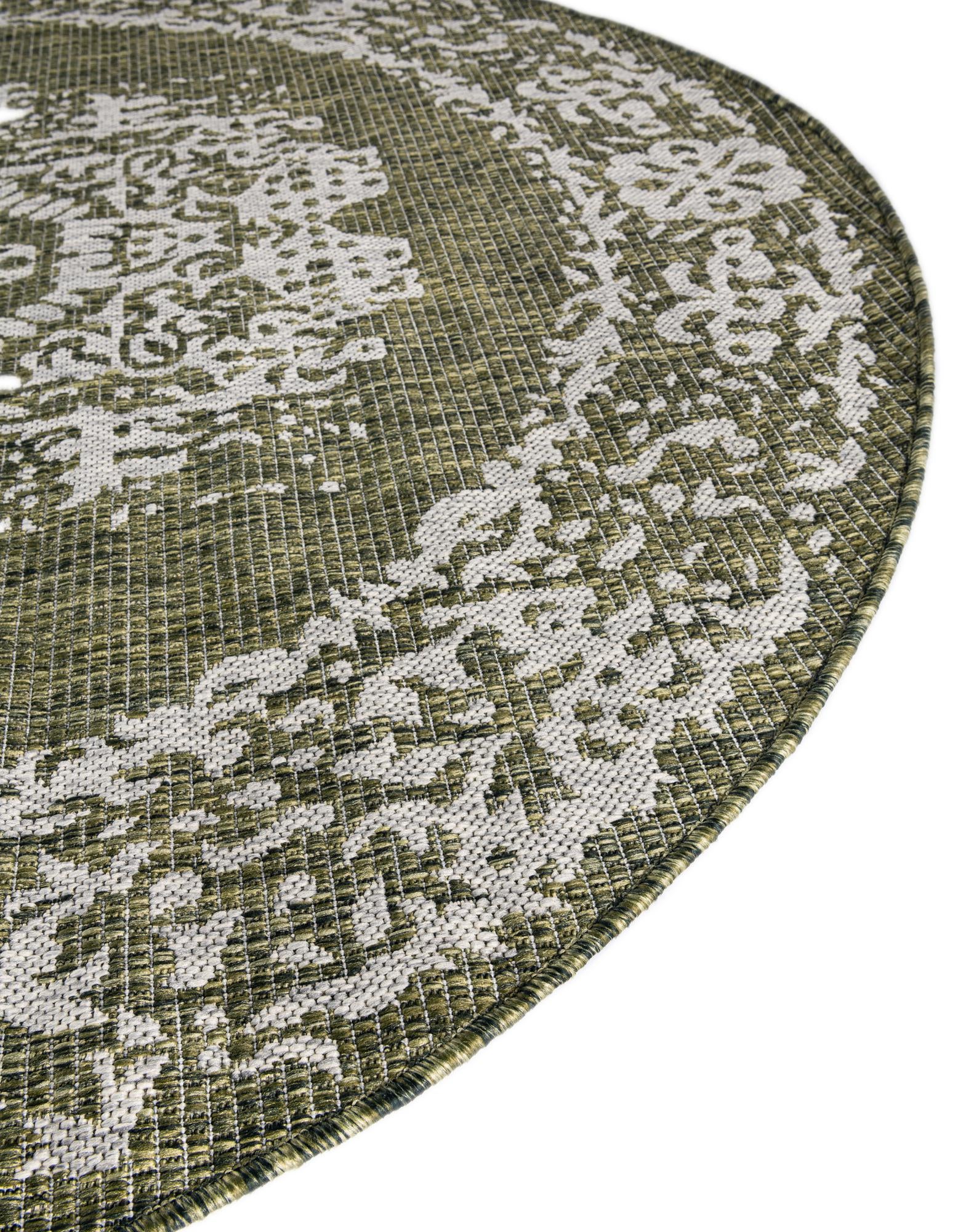 12' x 12' Easy-Clean Traditional Indoor / Outdoor Round Rug