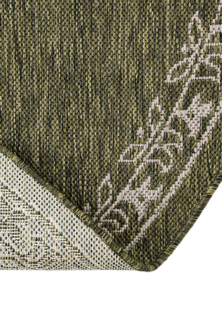 13' x 13' Easy-Clean Traditional Indoor / Outdoor Round Rug