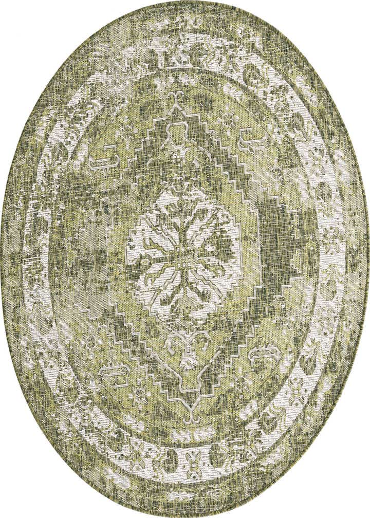 5' 3 x 5' 3 Easy-Clean Traditional Indoor / Outdoor Round Rug