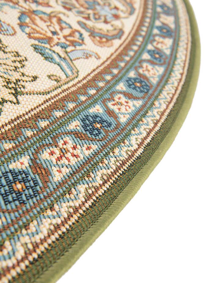 3' 3 x 3' 3 Easy-Clean Traditional Indoor / Outdoor Round Rug