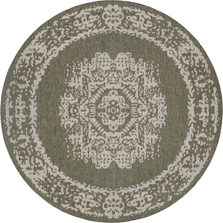 12' x 12' Easy-Clean Traditional Indoor / Outdoor Round Rug