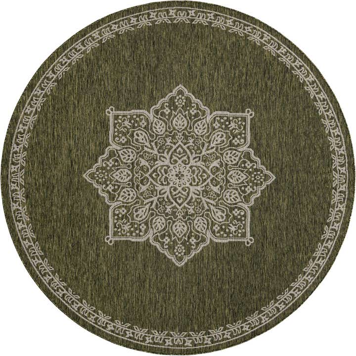 7' 10 x 7' 10 Easy-Clean Traditional Indoor / Outdoor Round Rug