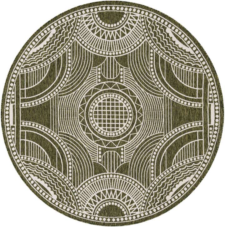 7' 10 x 7' 10 Easy-Clean Traditional Indoor / Outdoor Round Rug