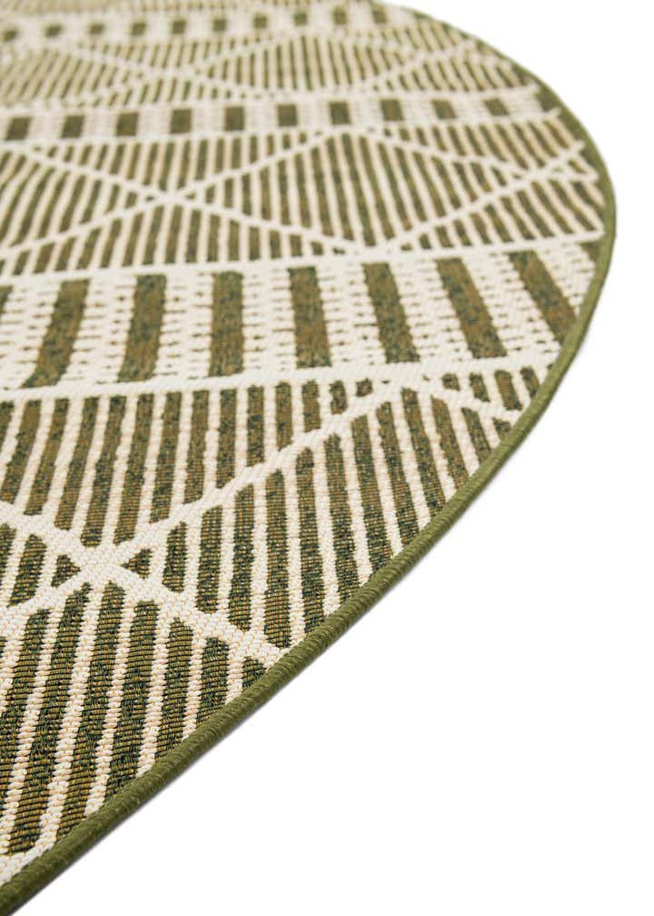 7' 10 x 7' 10 Easy-Clean Trellis Indoor / Outdoor Round Rug