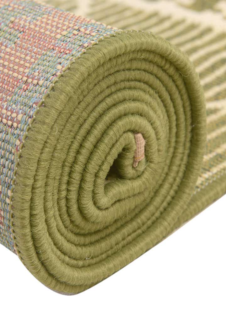 7' 10 x 7' 10 Easy-Clean Trellis Indoor / Outdoor Round Rug