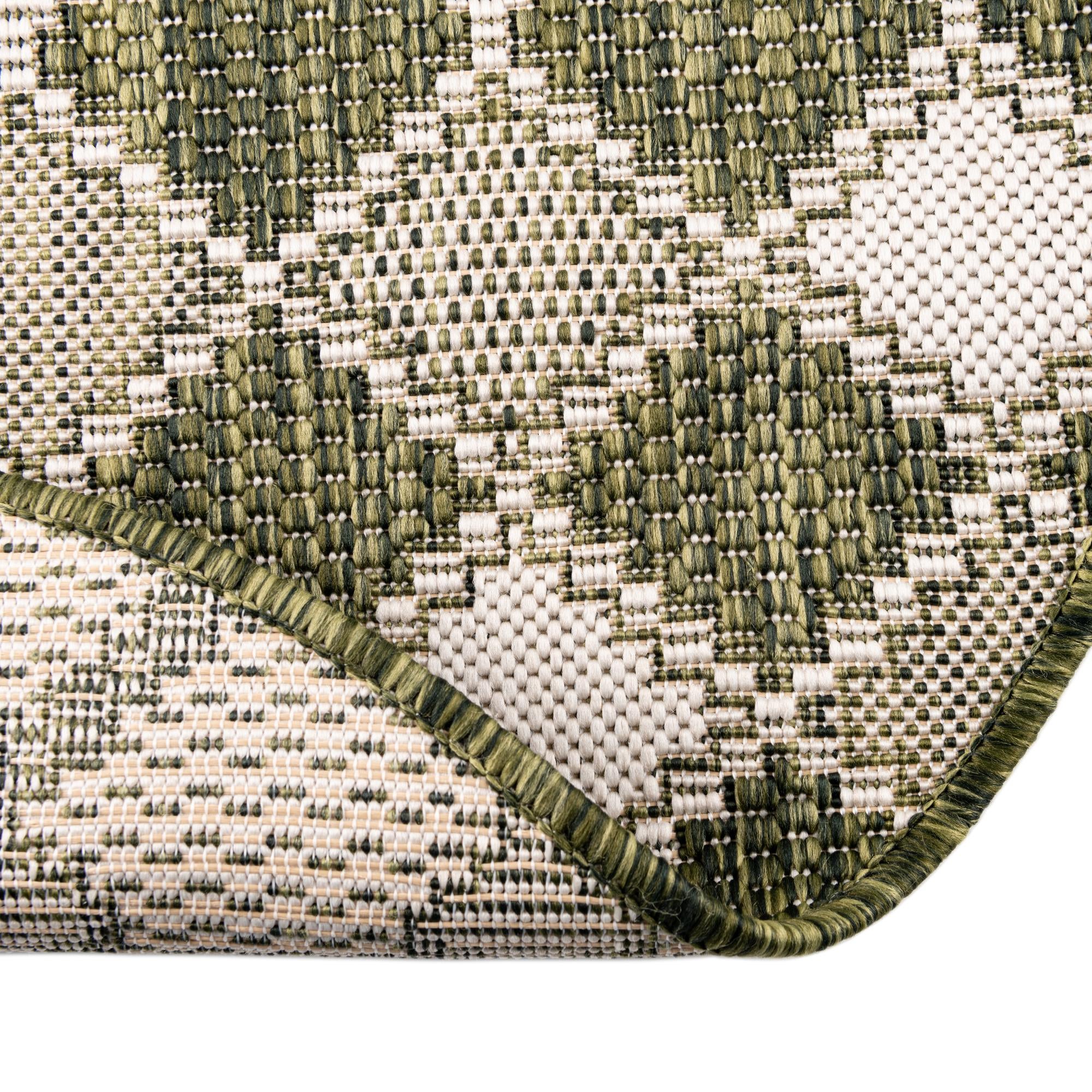 10' x 10' Easy-Clean Trellis Indoor / Outdoor Round Rug