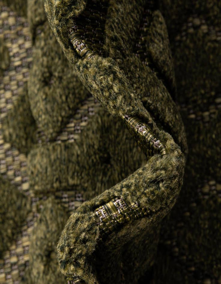 Detail image of 7' x 7' Easy-Clean Trellis Textured Indoor / Outdoor Round Rug