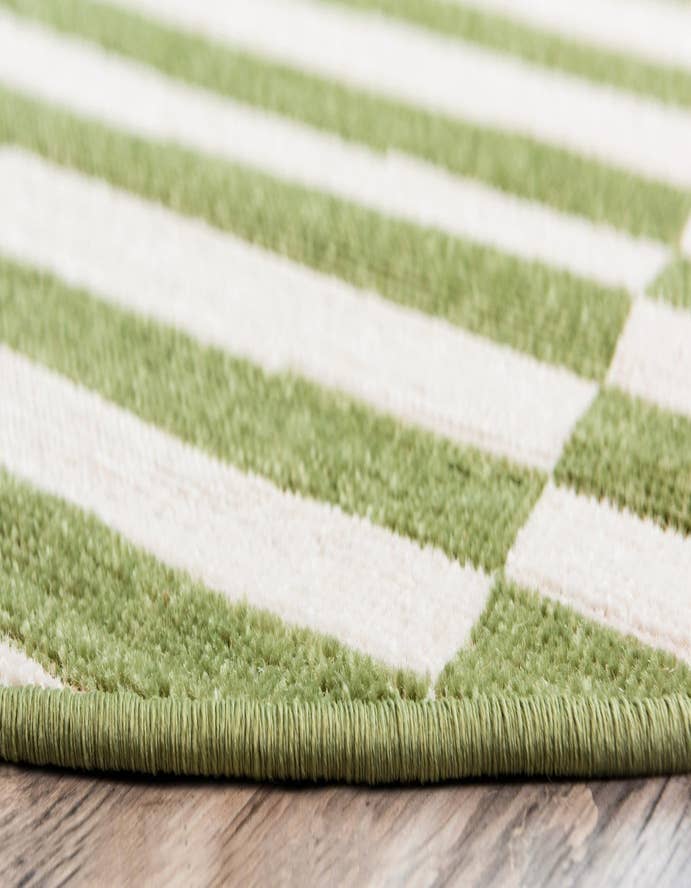 Detail image of 5' x 5' SoHo Round Rug