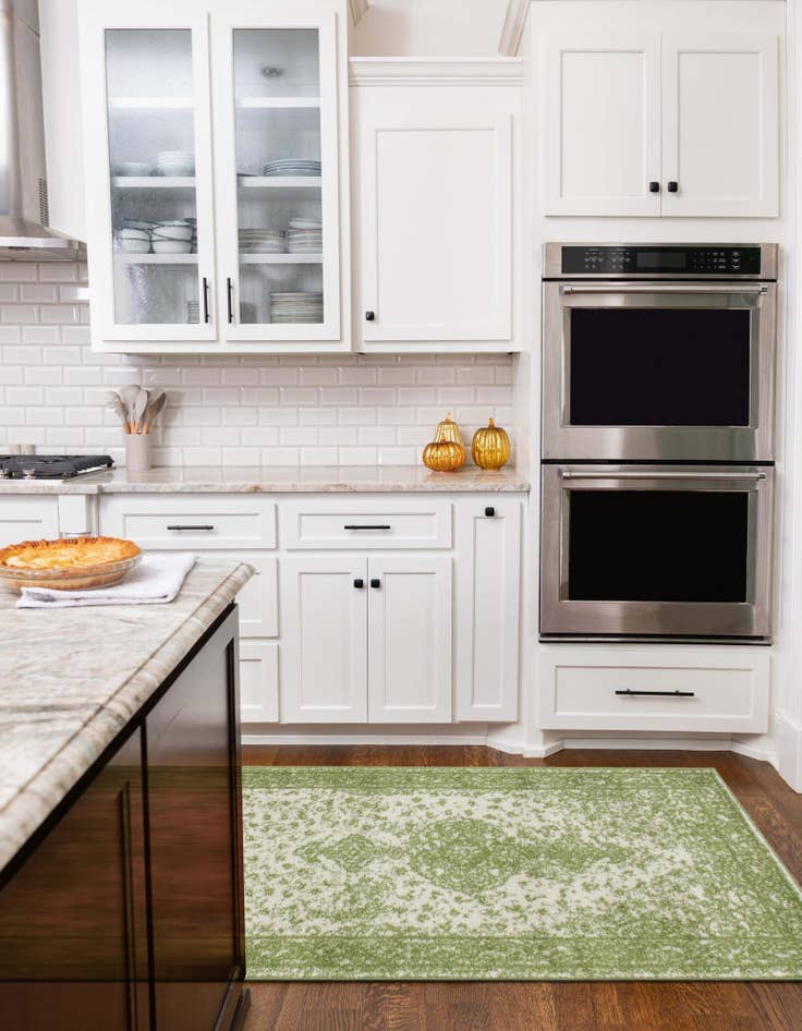 Detail image of 2' x 6' 7 Bexley Runner Rug