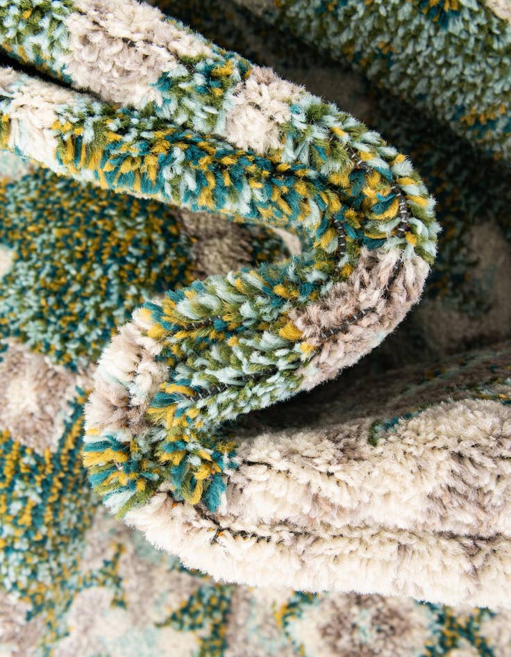 Detail image of 2' x 6' Carrington Runner Rug