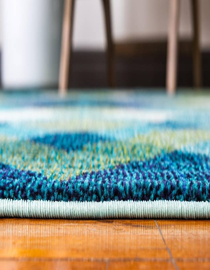 Detail image of 2' 7 x 10'  Washable Casablanca Runner Rug