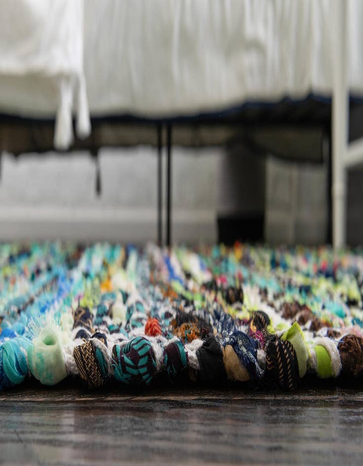 Detail image of 2' 7 x 10'  Hand Woven Chindi Chevron Runner Rug