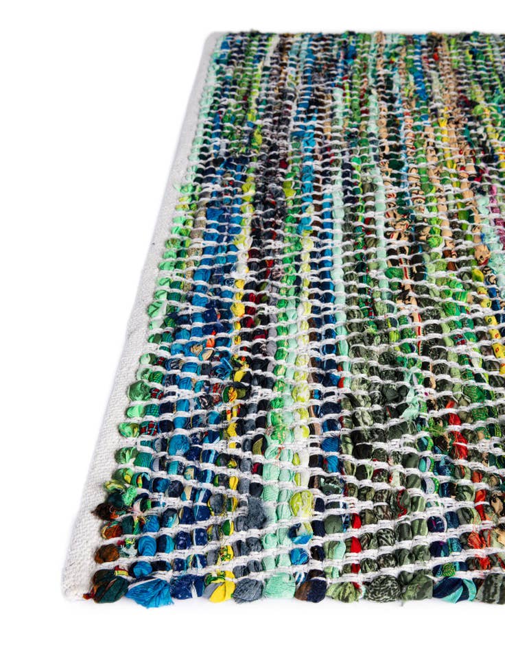 Detail image of 2' 7 x 10'  Hand Woven Chindi Chevron Runner Rug