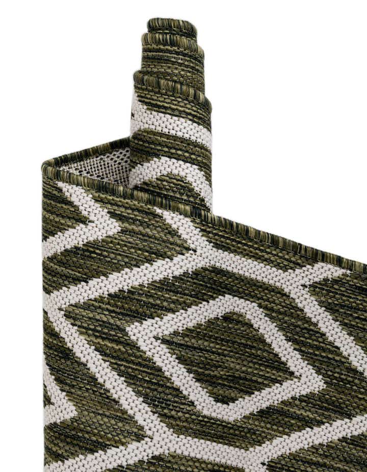 2' x 6' Easy-Clean Jill Zarin Turks and Caicos Indoor / Outdoor Runner Rug