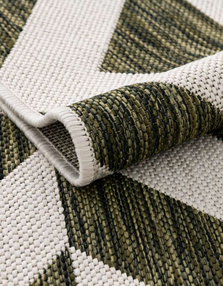 2' x 8' Easy-Clean Jill Zarin Napa Indoor / Outdoor Runner Rug