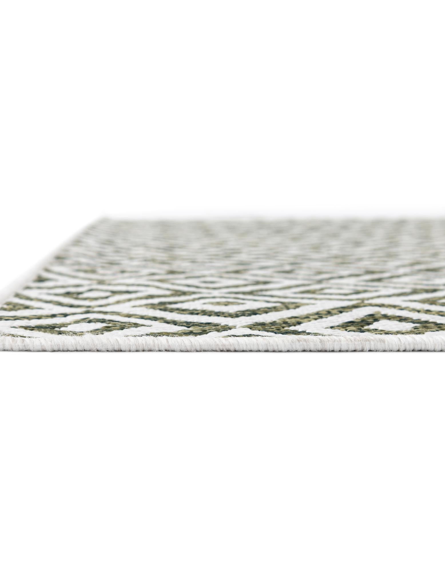 2' x 8' Easy-Clean Jill Zarin Costa Rica Indoor / Outdoor Runner Rug