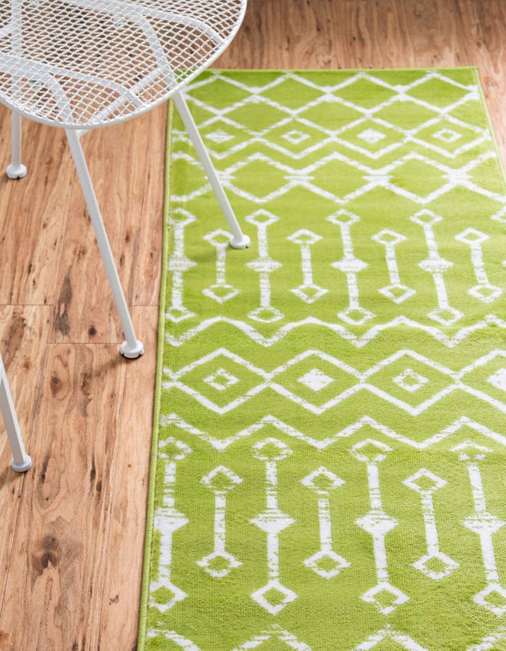 Detail image of 2' x 6' 7 Kasbah Trellis Runner Rug