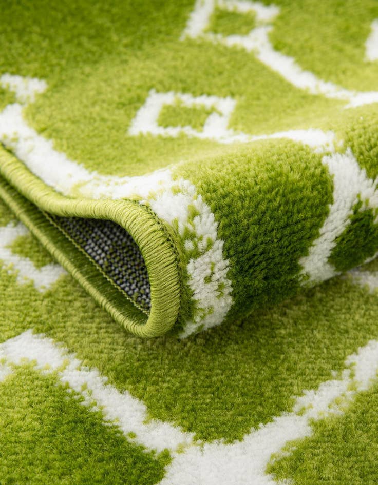 Detail image of 2' x 6' 7 Kasbah Trellis Runner Rug