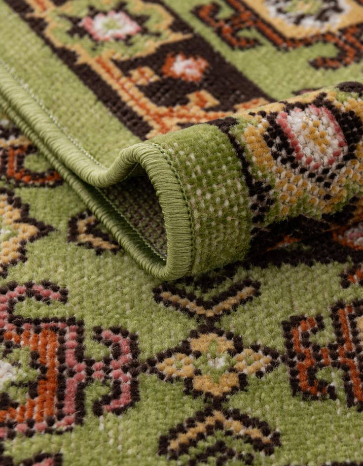 Detail image of 2' 7 x 10' Lucerne Runner Rug