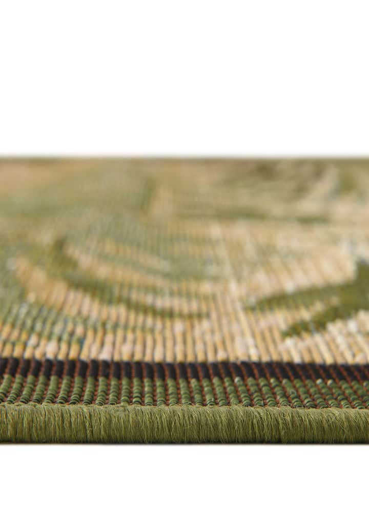 2' 7 x 5' 3 Easy-Clean Botanical Indoor / Outdoor Runner Rug