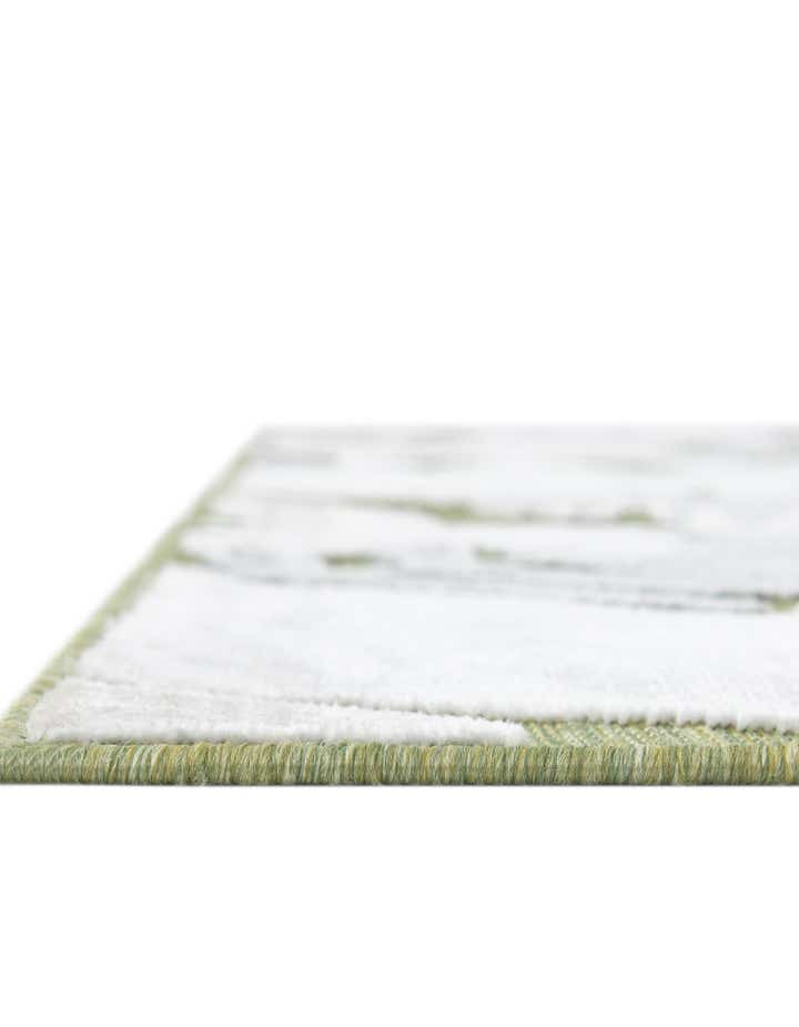 2' 2 x 5' 3 Easy-Clean Botanical Indoor / Outdoor Runner Rug