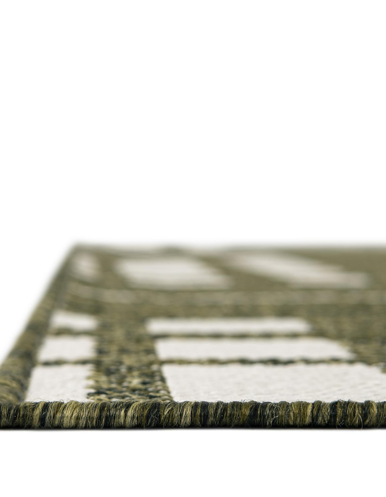 2' x 8' Easy-Clean Checkered Indoor / Outdoor Runner Rug