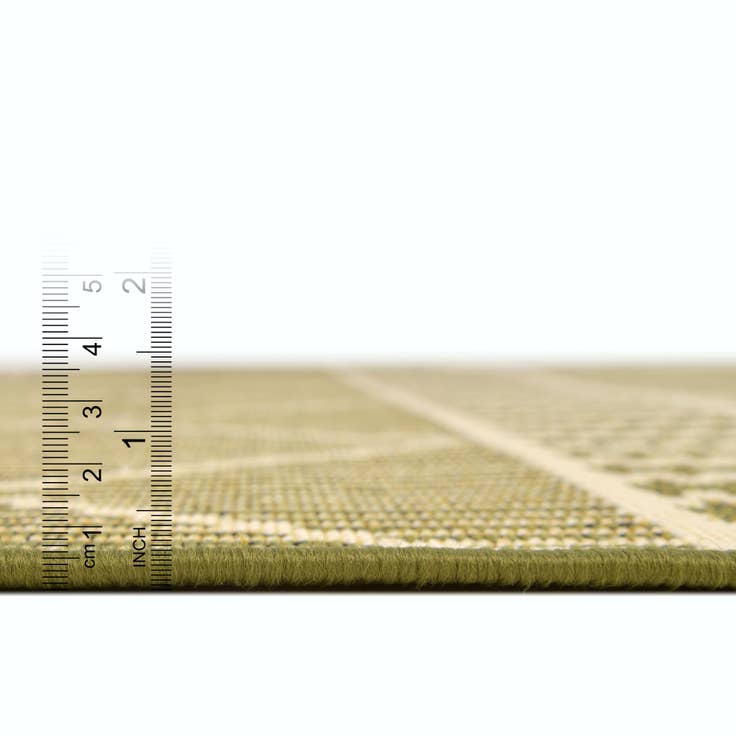 Detail image of 2' 7 x 5' 3 Easy-Clean Lattice Indoor / Outdoor Runner Rug