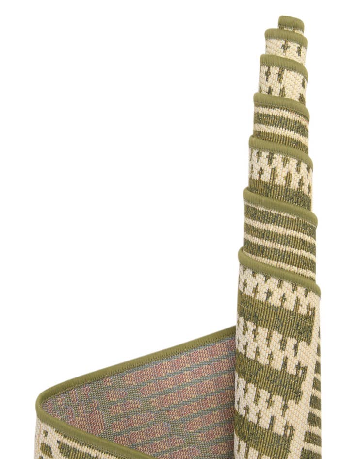 Detail image of 2' 7 x 5' 3 Washable Lattice Indoor / Outdoor Runner Rug