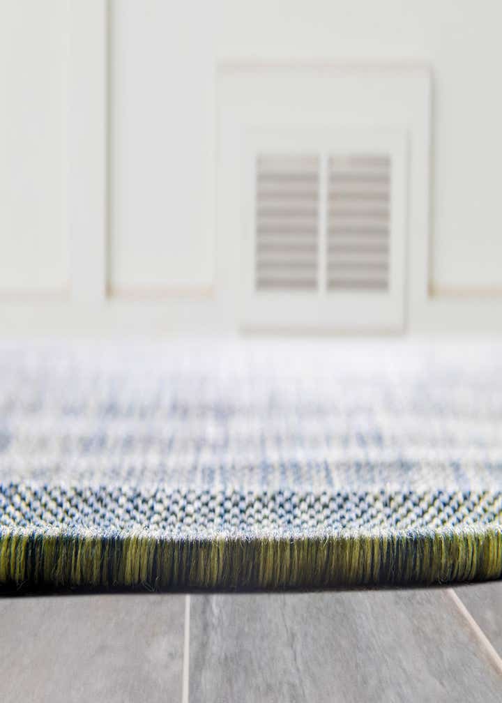 2' x 6' Easy-Clean Modern Indoor / Outdoor Runner Rug