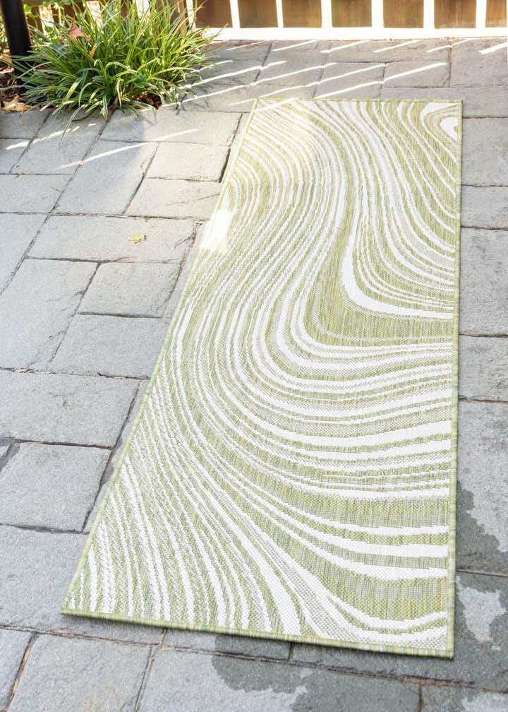 2' x 6' Easy-Clean Modern Indoor / Outdoor Runner Rug