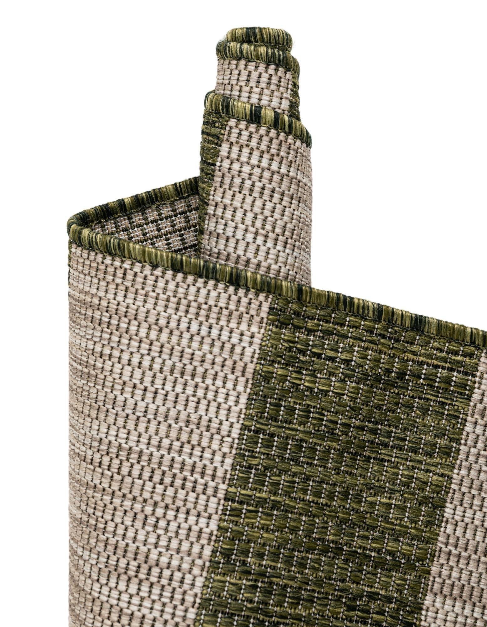 2' x 6' Easy-Clean Ribbon Indoor / Outdoor Runner Rug