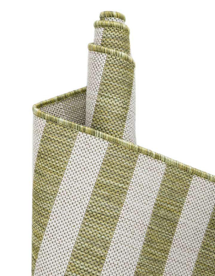 2' 7 x 10' Easy-Clean Striped Indoor / Outdoor Runner Rug