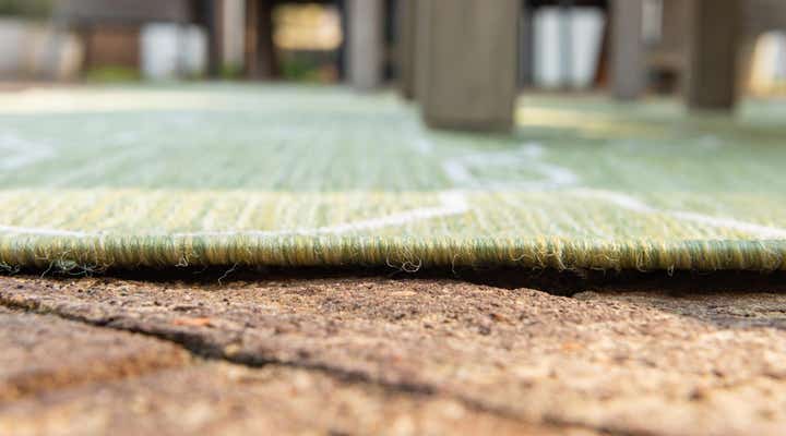 2' x 6' Easy-Clean Trellis Indoor / Outdoor Runner Rug