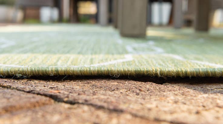 Detail image of 2' x 6' Easy-Clean Trellis Indoor / Outdoor Runner Rug