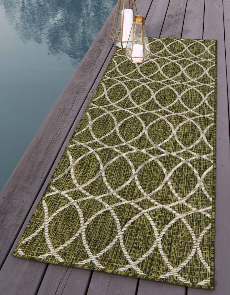Detail image of 2' x 6'  Washable Trellis Indoor / Outdoor Runner Rug