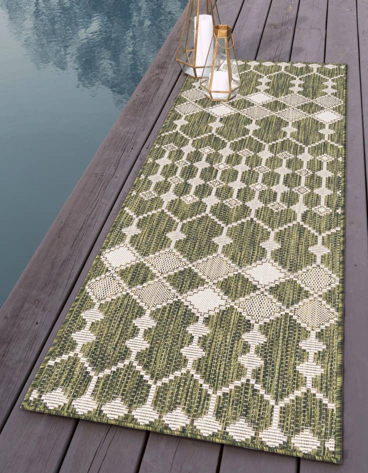 Detail image of 2' 7 x 10'  Washable Trellis Indoor / Outdoor Runner Rug