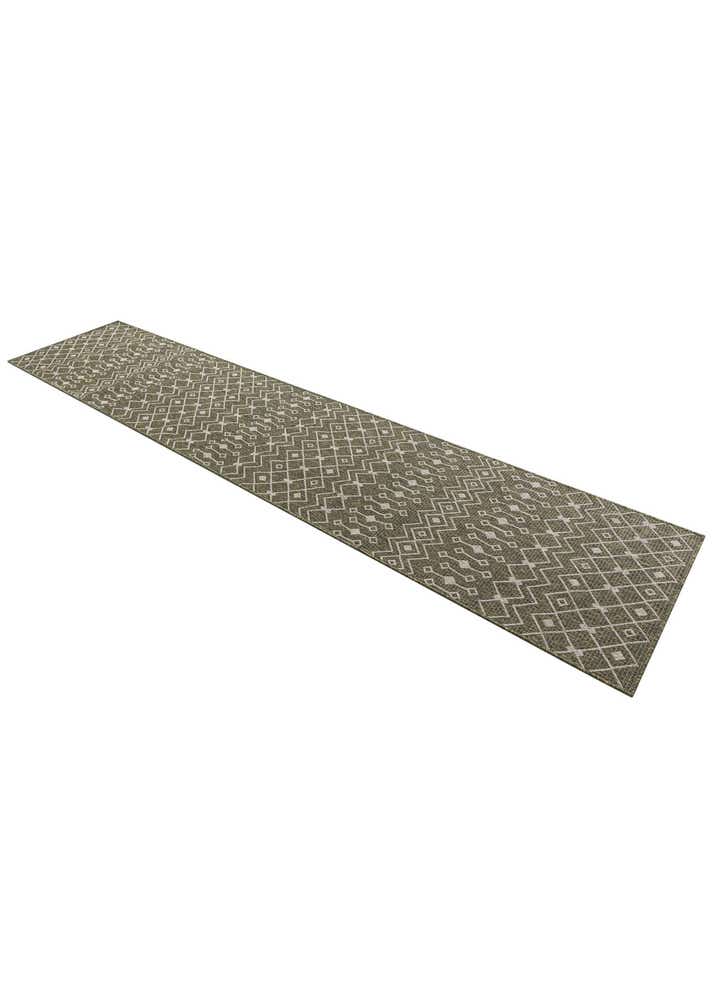 2' 7 x 12' Easy-Clean Trellis Indoor / Outdoor Runner Rug