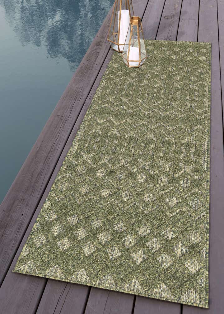 2' x 6' Easy-Clean Trellis Textured Indoor / Outdoor Runner Rug