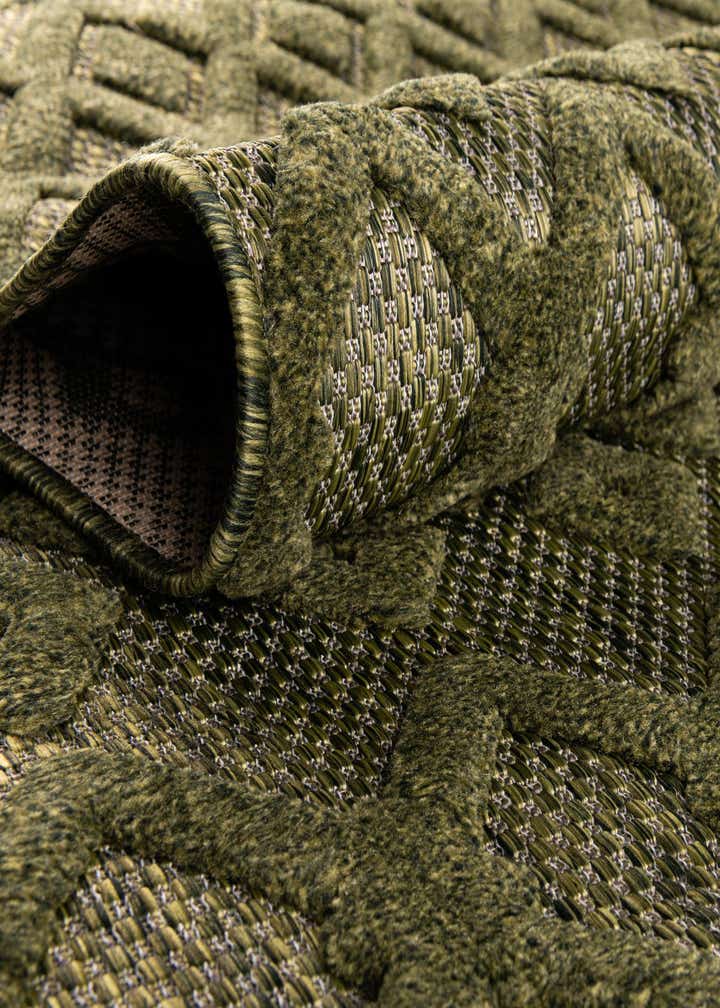 2' x 6' Easy-Clean Trellis Textured Indoor / Outdoor Runner Rug