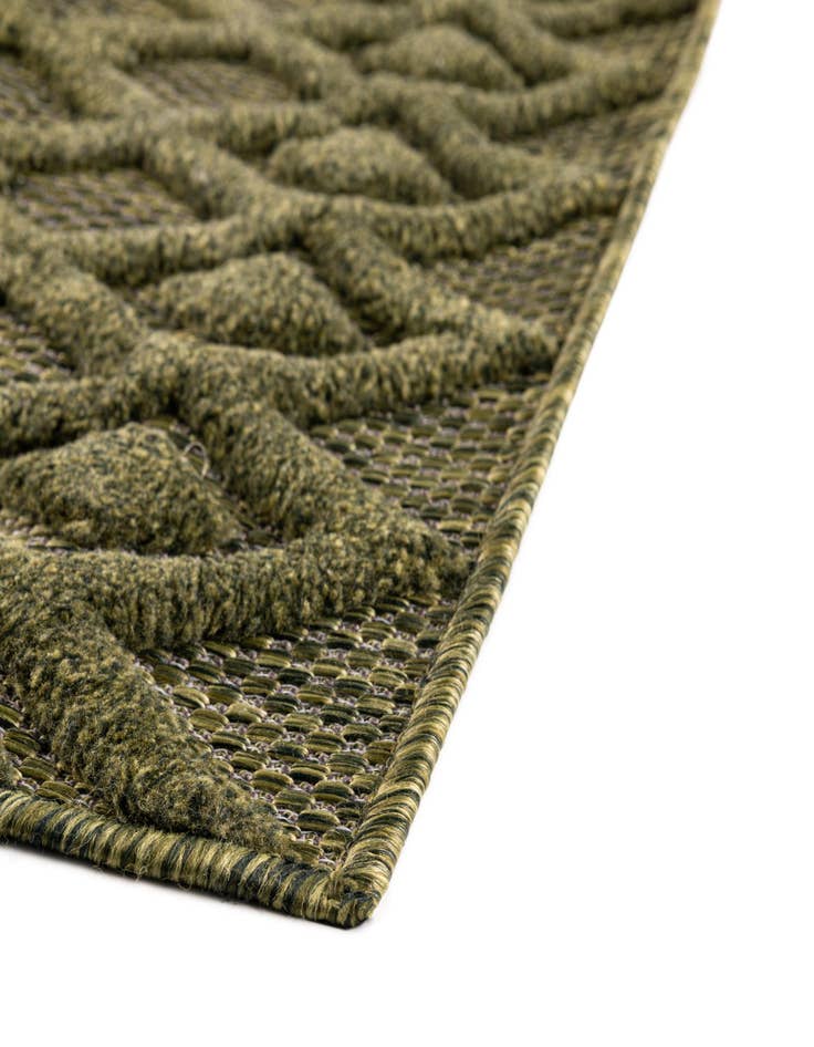 Detail image of 2' x 6' Easy-Clean Trellis Textured Indoor / Outdoor Runner Rug