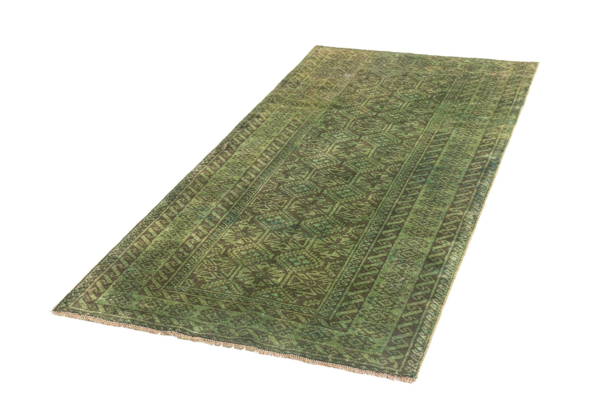 3' 9 x 7' 8 Vintage Royal Runner Rug