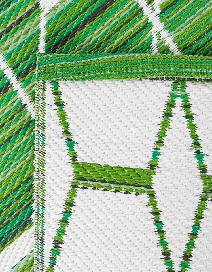 Detail image of 2' x 6' Washable Vista Breeze Indoor / Outdoor Runner Rug