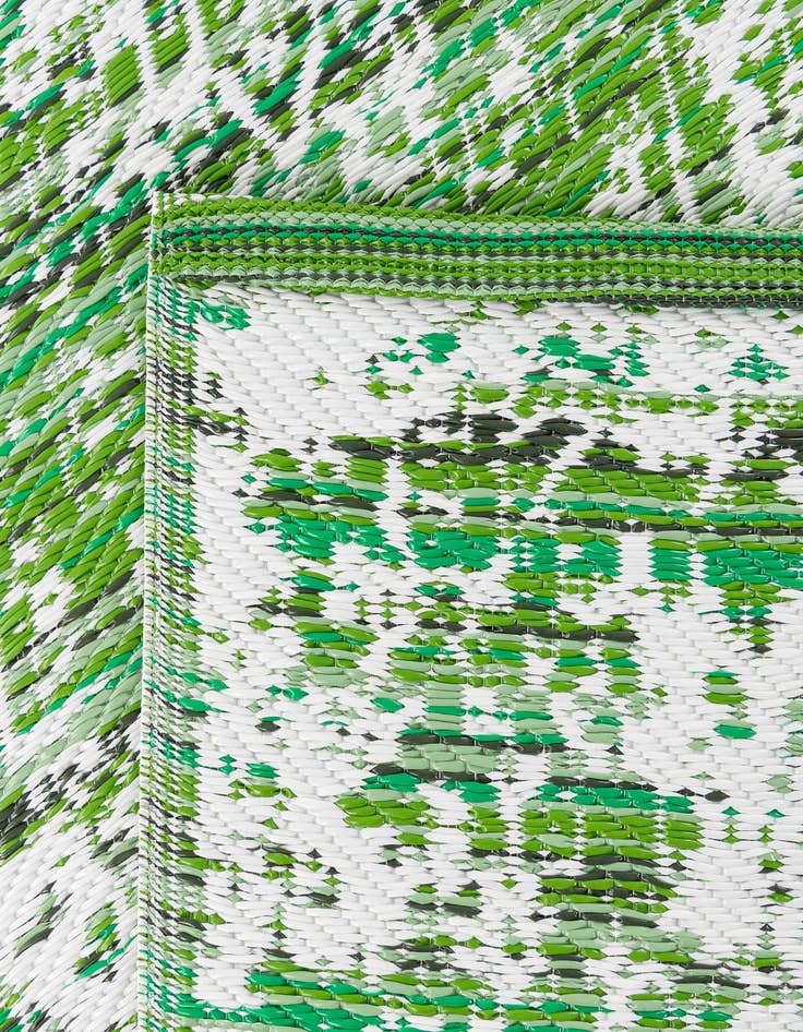 Detail image of 2' x 6'  Washable Vista Breeze Indoor / Outdoor Runner Rug