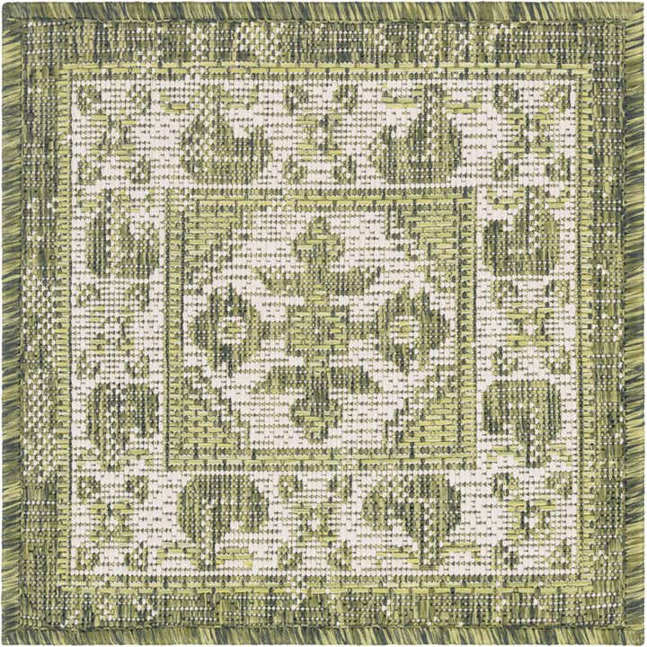 1' 4 x 1' 4 Easy-Clean Traditional Indoor / Outdoor Sample Rug