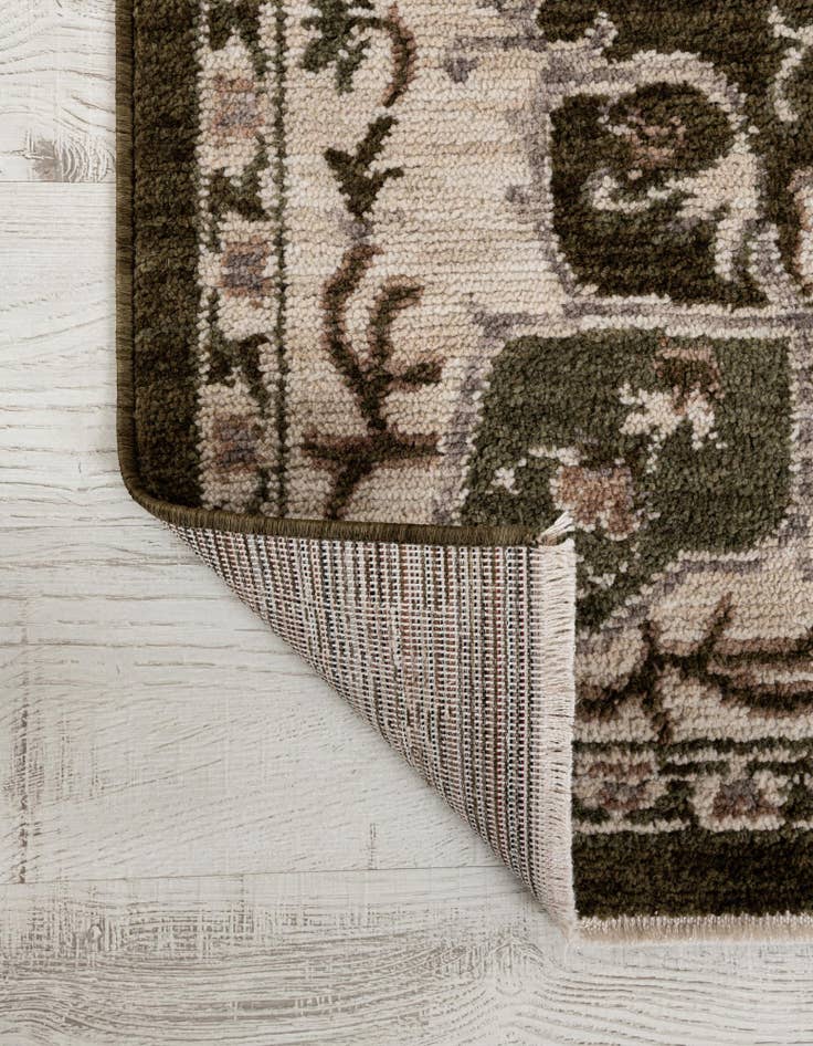 Detail image of 5' x 5' Grand Tradition Square Rug