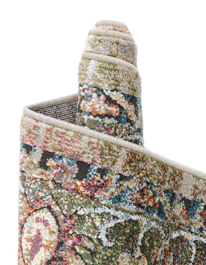 7' 10 x 7' 10 Isabella Square Rug