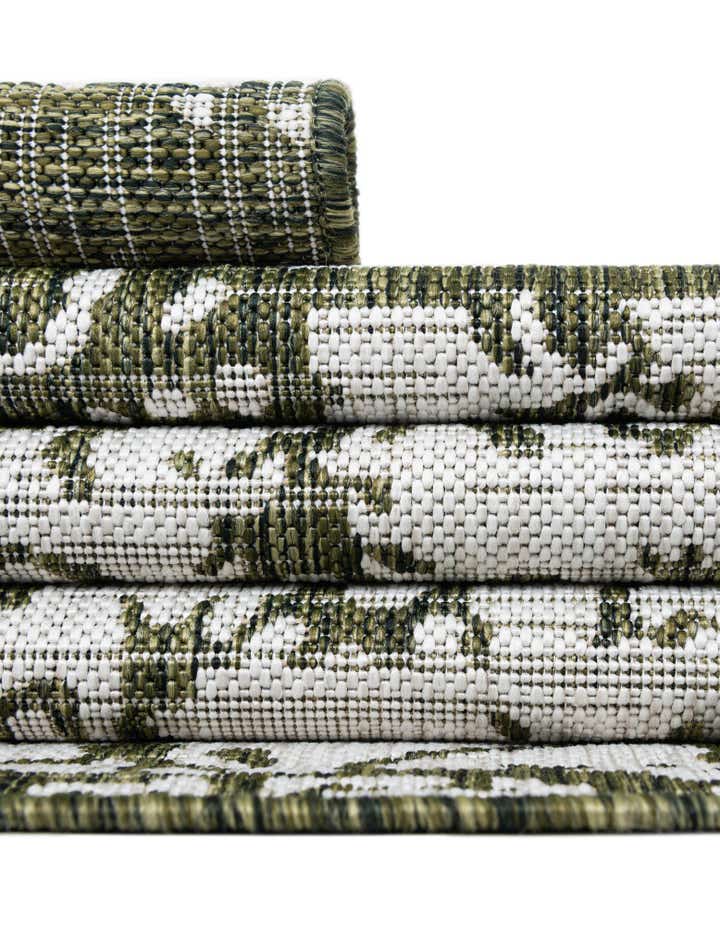 7' 10 x 7' 10 Easy-Clean Jill Zarin Dubai Indoor / Outdoor Square Rug