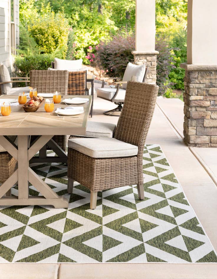 Detail image of 7' 10 x 7' 10 Easy-Clean Jill Zarin Napa Indoor / Outdoor Square Rug
