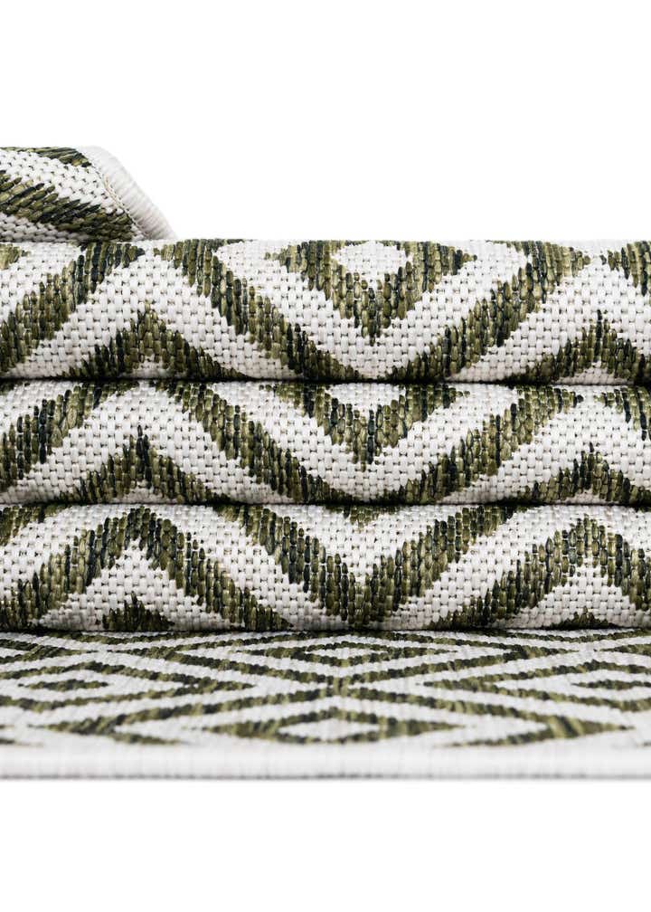 7' 10 x 7' 10 Easy-Clean Jill Zarin Costa Rica Indoor / Outdoor Square Rug