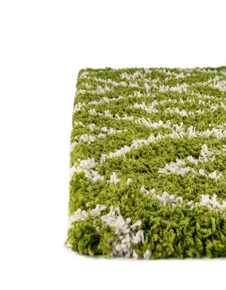 Detail image of 6' x 6' Lattice Shag Square Rug